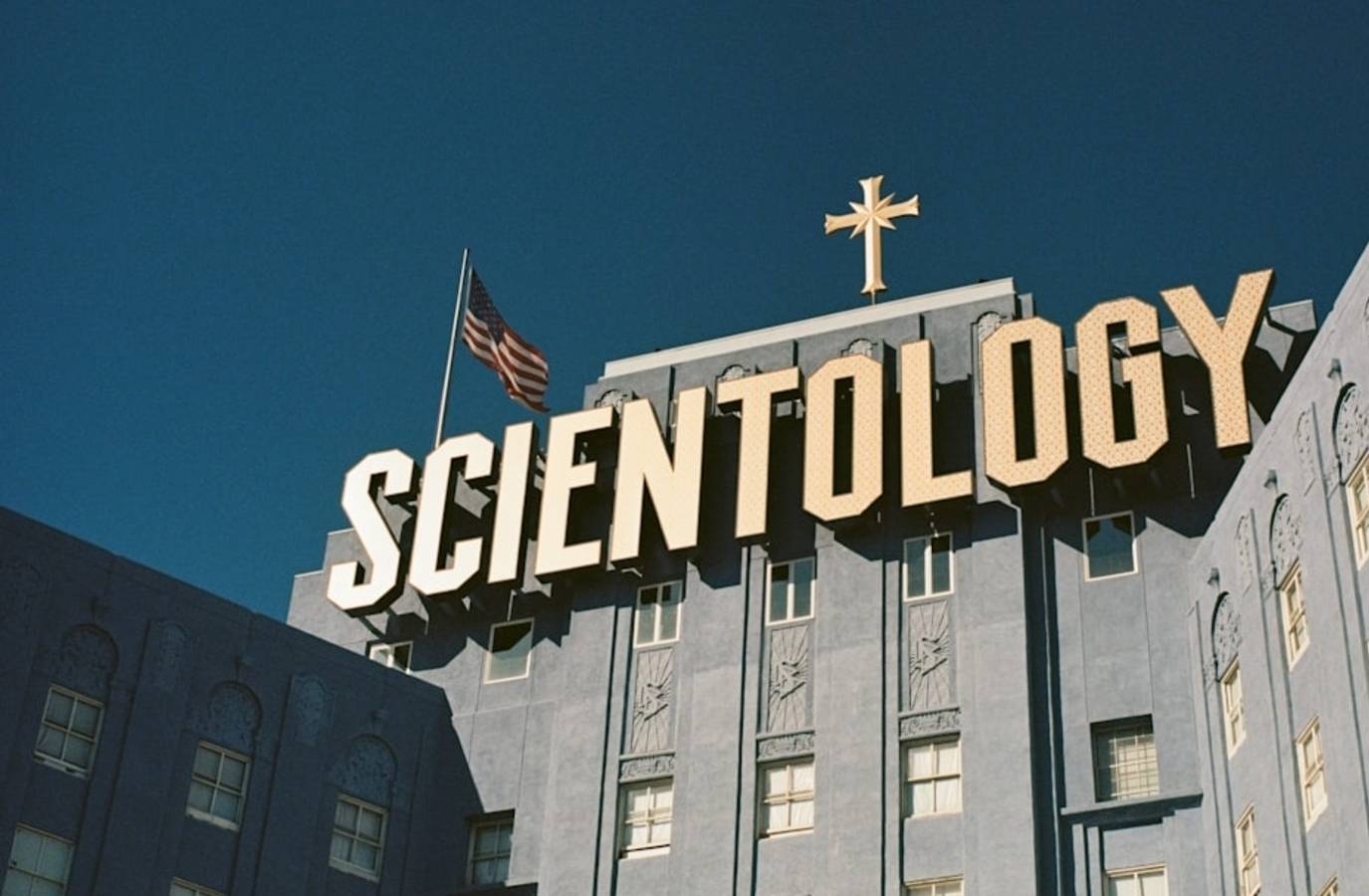 Dwarfs Storm Scientology HQ in LA, Sparking Wild Reactions