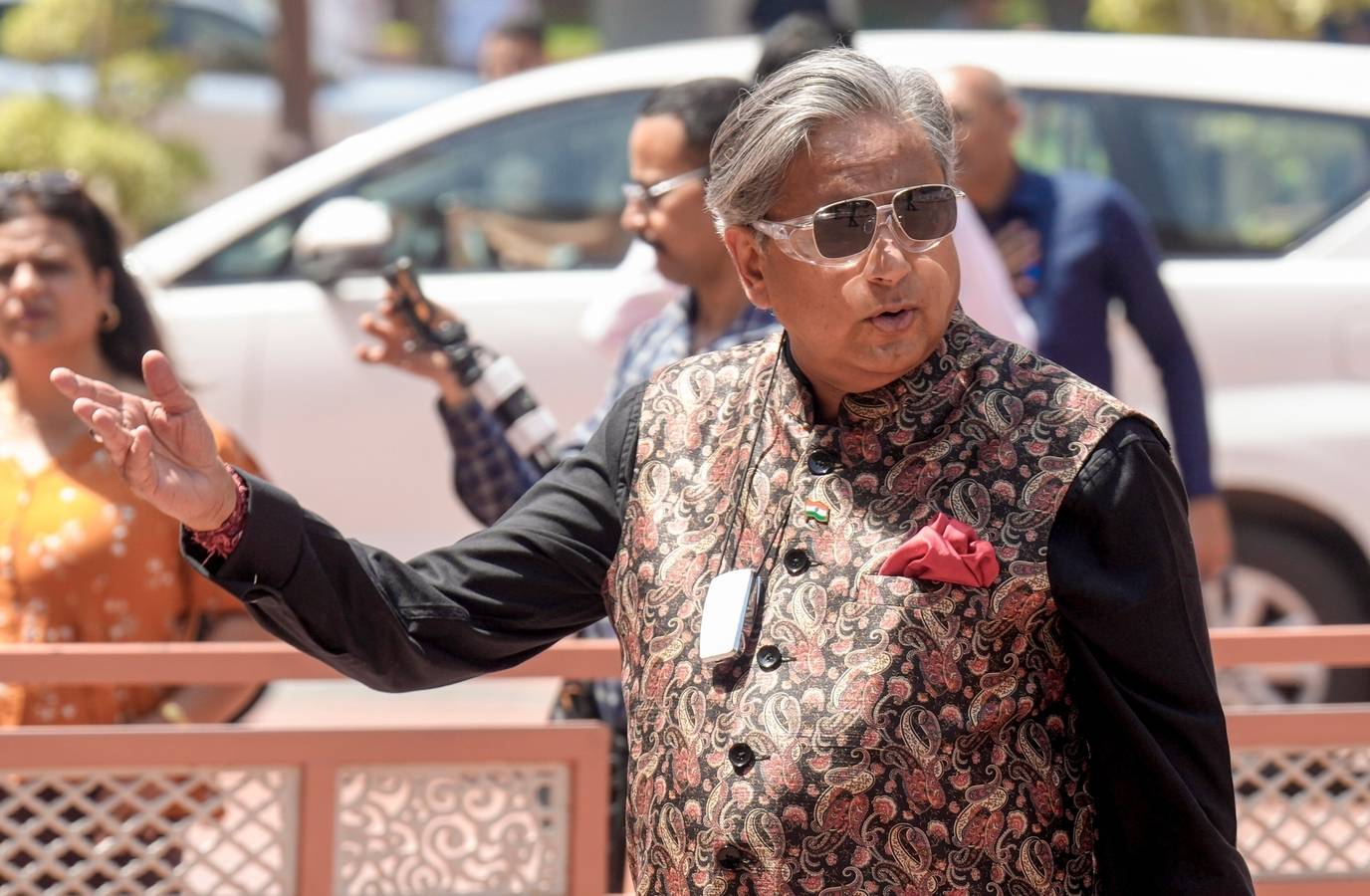 Shashi Tharoor Raises Questions Over BJP's Bengal Win and Congress' Kerala Victory
