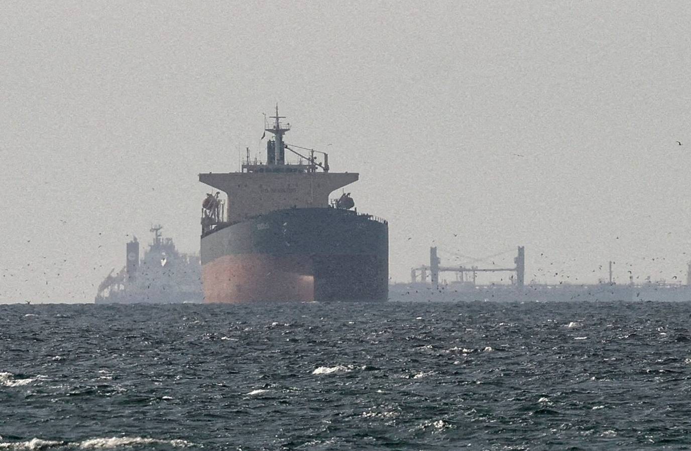 US-Iran Stalemate: Qatari Fuel Tanker Heads to Pakistan Amid Escalating Tensions