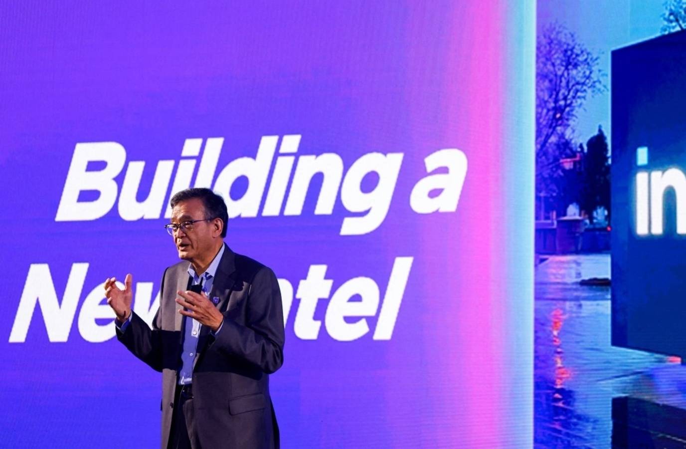 Intel's Resurgence: Apple Deal Boosts Chipmaker to New Heights