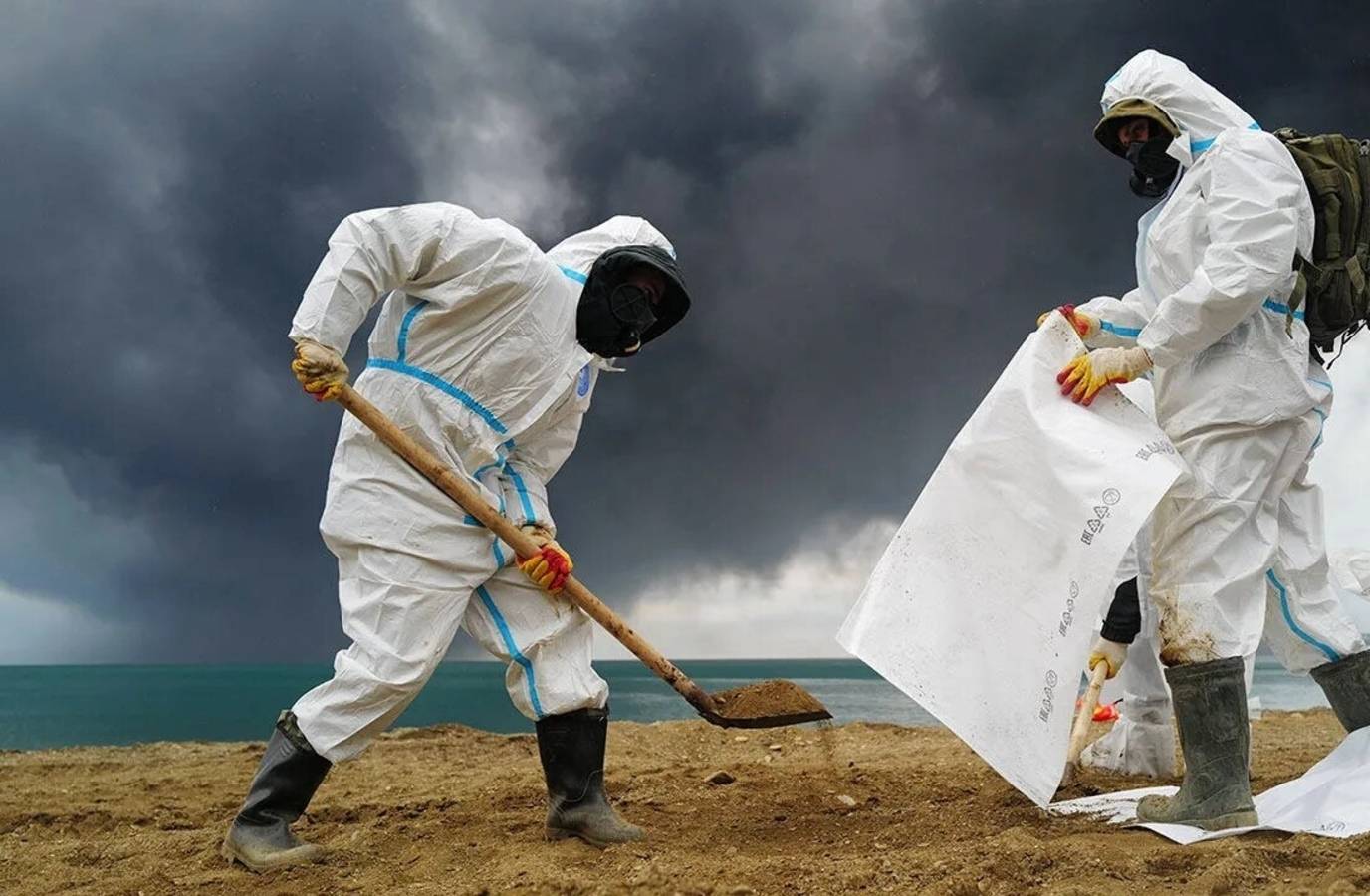 Russia's Oil Hub in Ruins: Ukraine's Strikes Cause Catastrophic Environmental Disaster