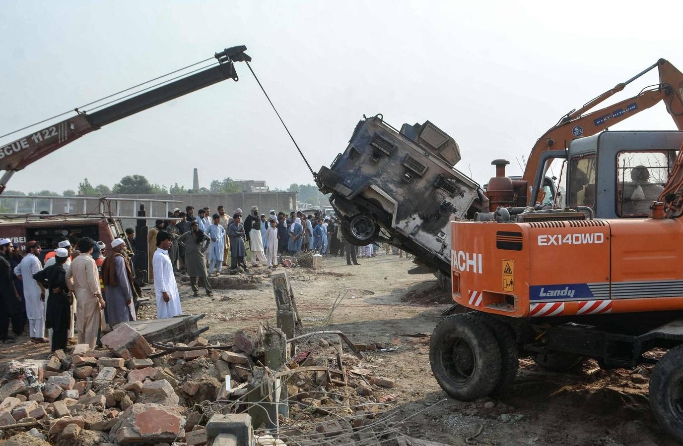Deadly Car Bomb Attack Rocks Pakistan Checkpoint