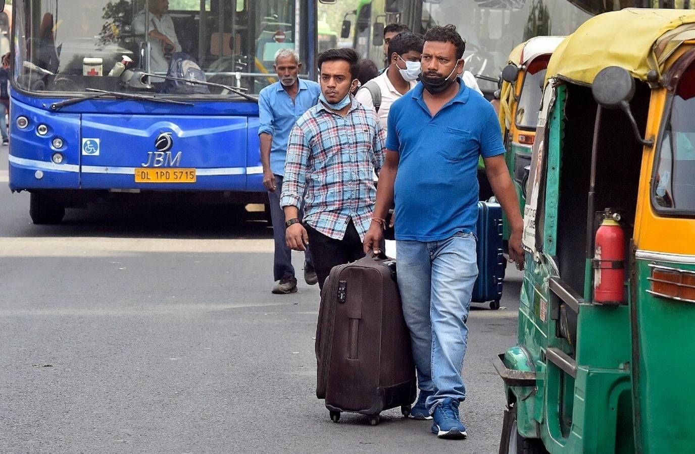 Delhi NCR Transport Disrupted: 68+ Unions Join 3-Day Strike Amid Fuel Price Hikes