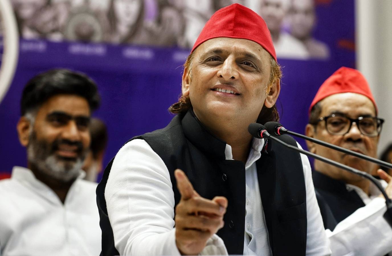 Akhilesh Yadav Joins 'Cockroach Janta Party' Trend, Sends Strong Message to BJP