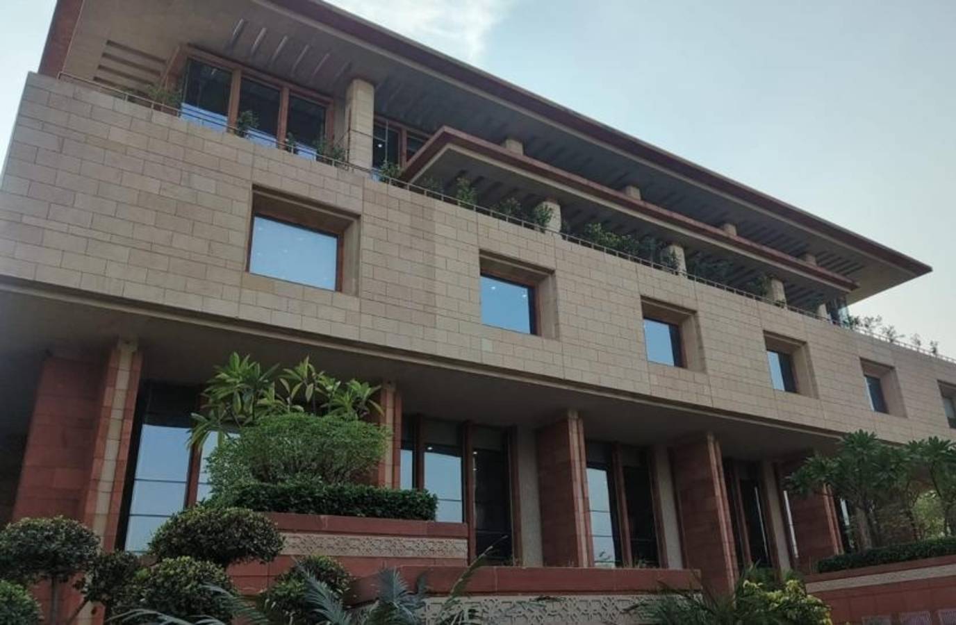 YouTuber Sentenced to 6-Month Jail Term for 'Taanashahi' Judiciary Remarks