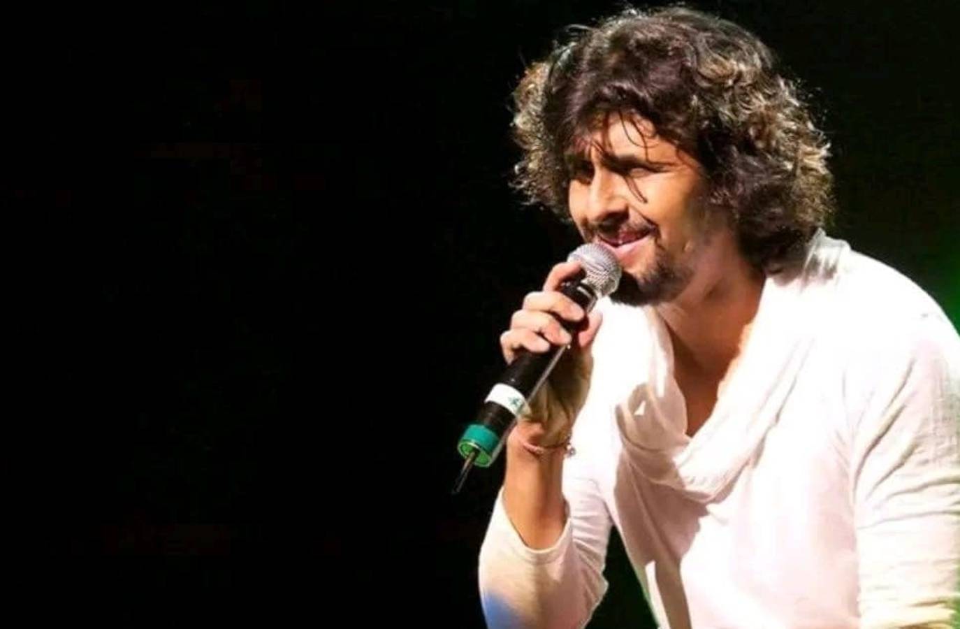 Sonu Nigam Unloads Land in Karjat for ₹95 Lakh