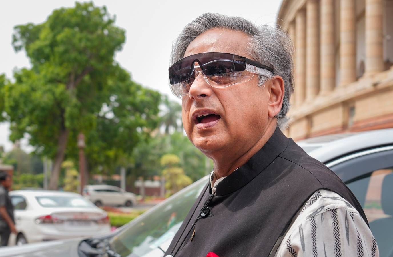 Shashi Tharoor Sees Opportunity for Opposition in Cockroach Janata Party's Rise