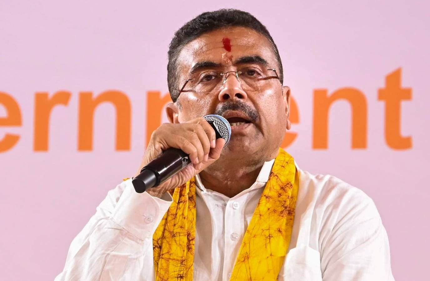 Suvendu Adhikari Orders Direct Deportation of Bangladeshi Infiltrators to BSF