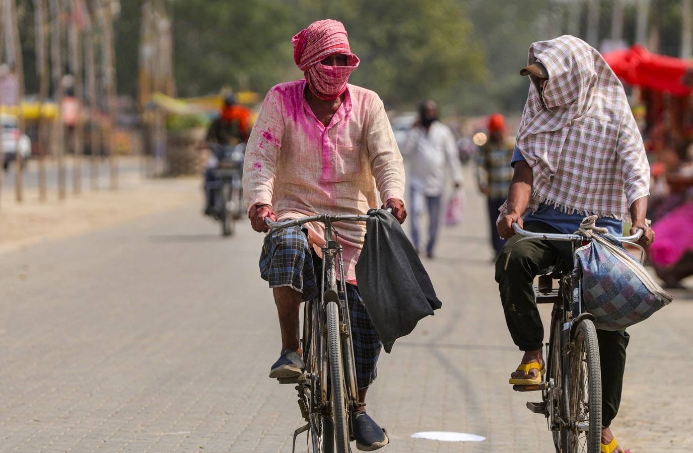 Red Alert in 4 UP Districts, Delhi on High Alert as Heatwave Intensifies