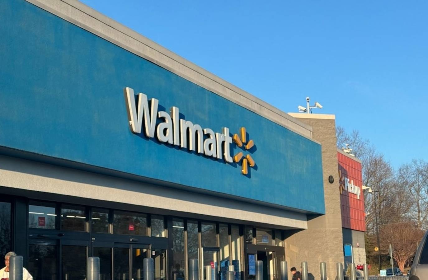 Charlotte Walmart Shooting: Massive Police Presence, One Victim with Non-Life Threatening Injuries
