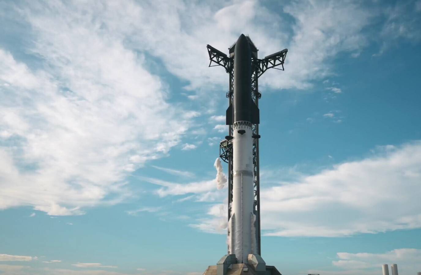 Musk's Starship V3 Test Flight Delayed Due to Hydraulic Pin Issue