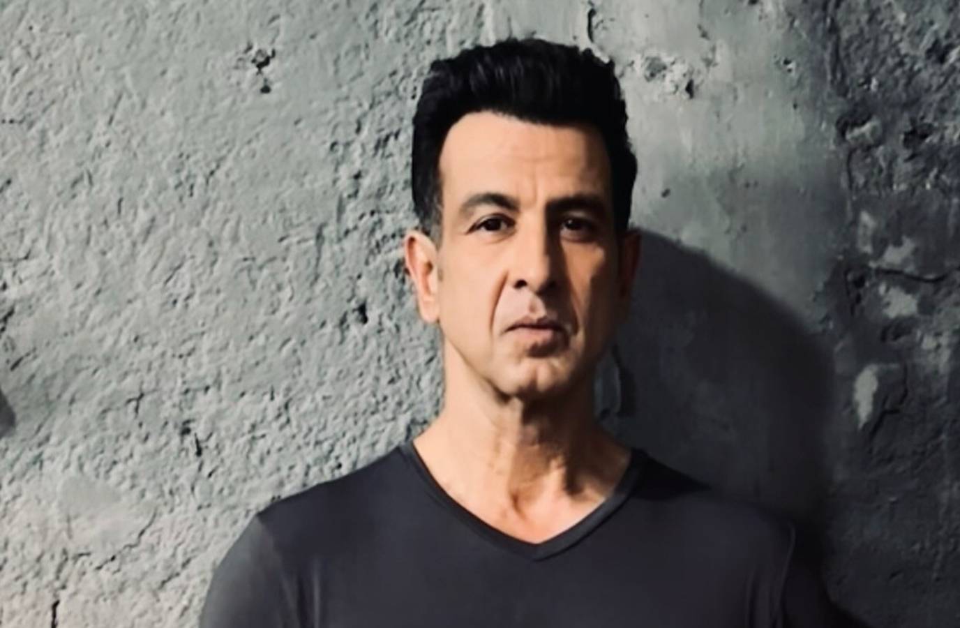 Bollywood Star Ronit Roy Warns Scammers Using His Name