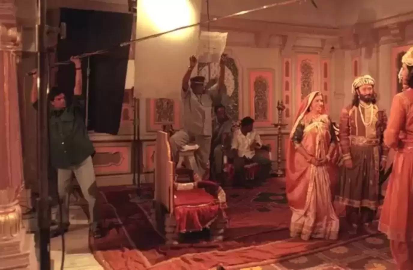 Bollywood on Brink: Film Workers Threaten Shutdown Over Delayed Payments and Long Hours