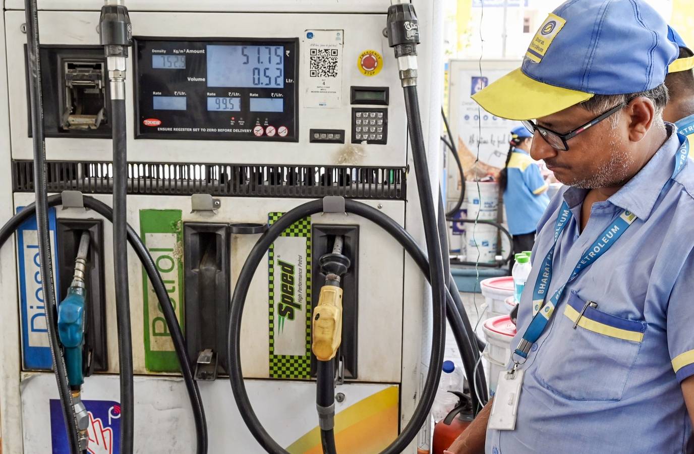 Petrol, Diesel Prices Soar: ₹2.61, ₹2.71 Hike in 10 Days