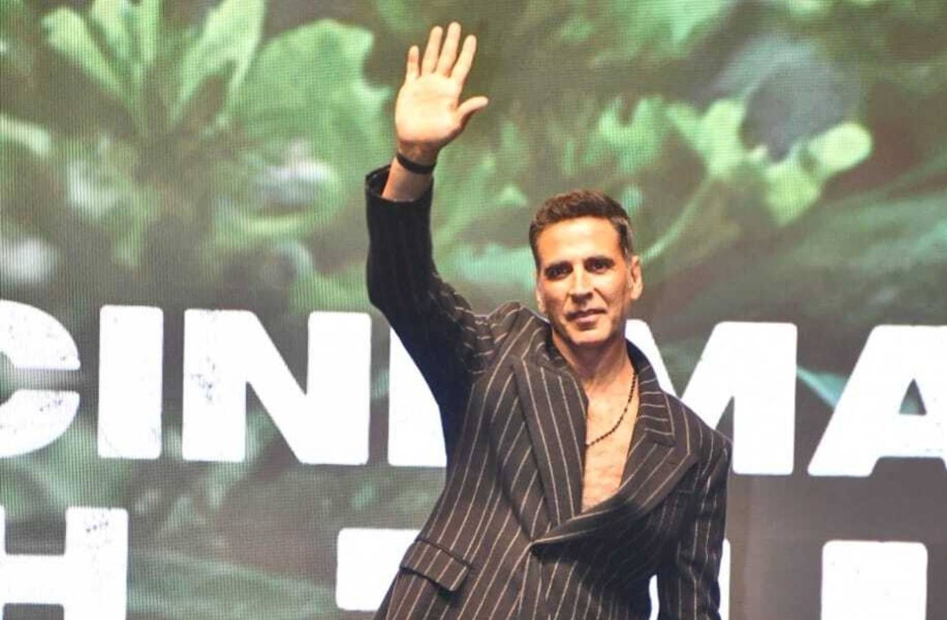 Akshay Kumar Rules Out Retirement, Jokes About Household Chores